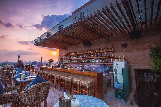 Social Club Restaurant & Bar